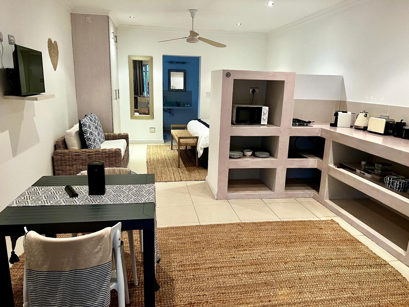 Room 2 — Photo of the whole room