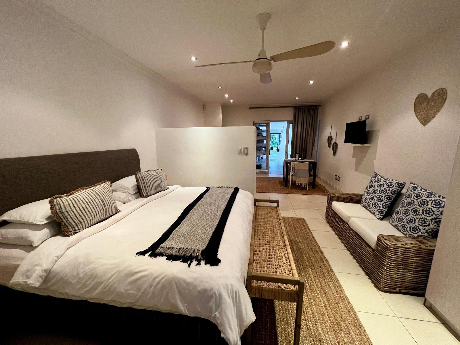 Room 2 — Photo of the whole room