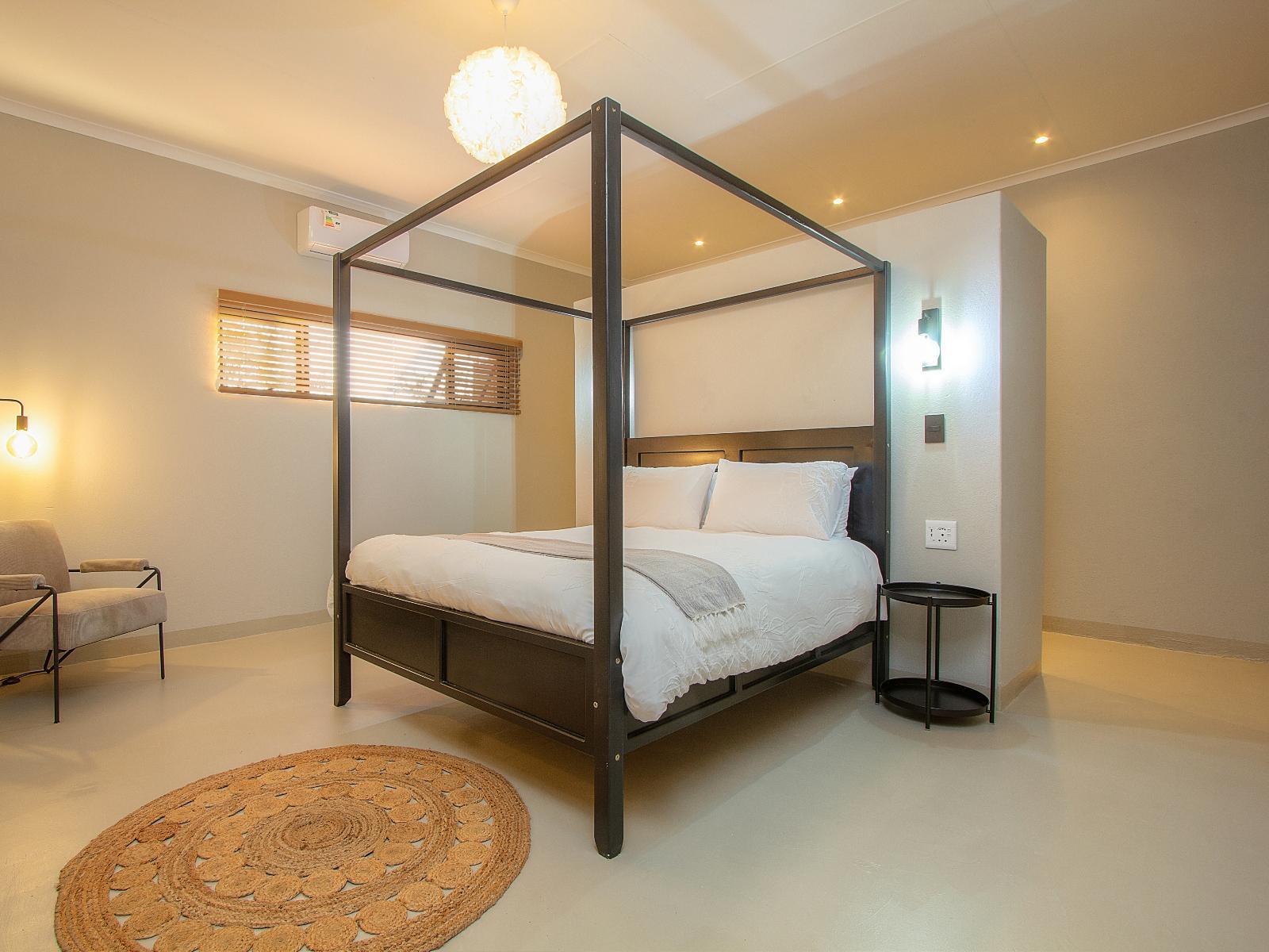 Room 1 — Photo of the whole room
