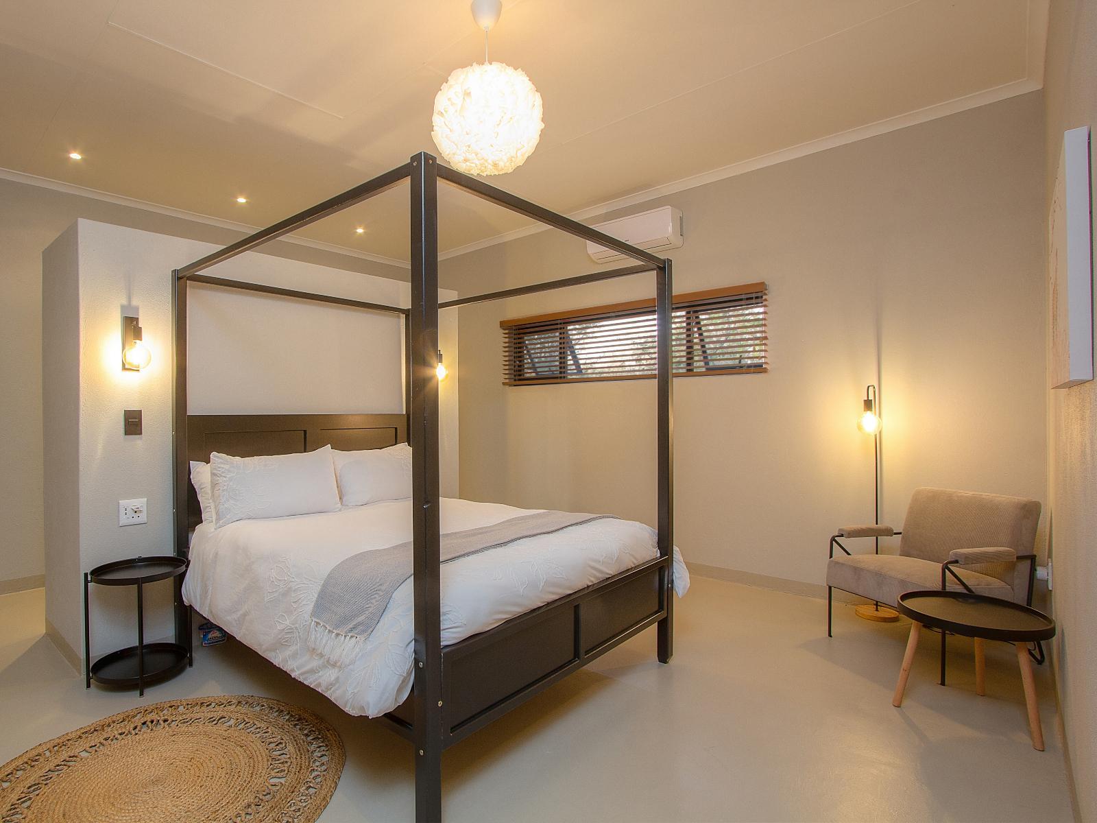 Room 1 — Photo of the whole room