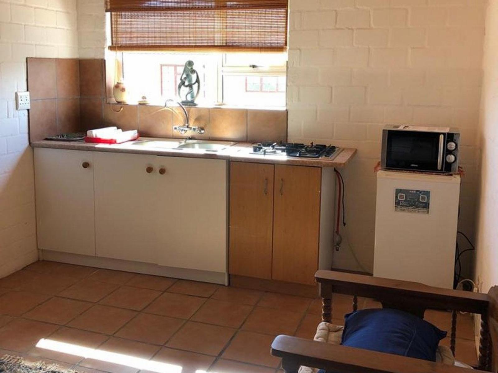 Room 1 — Kitchenette