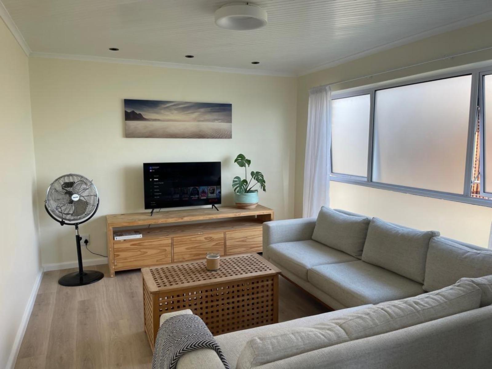 Room 1 — Photo of the whole room