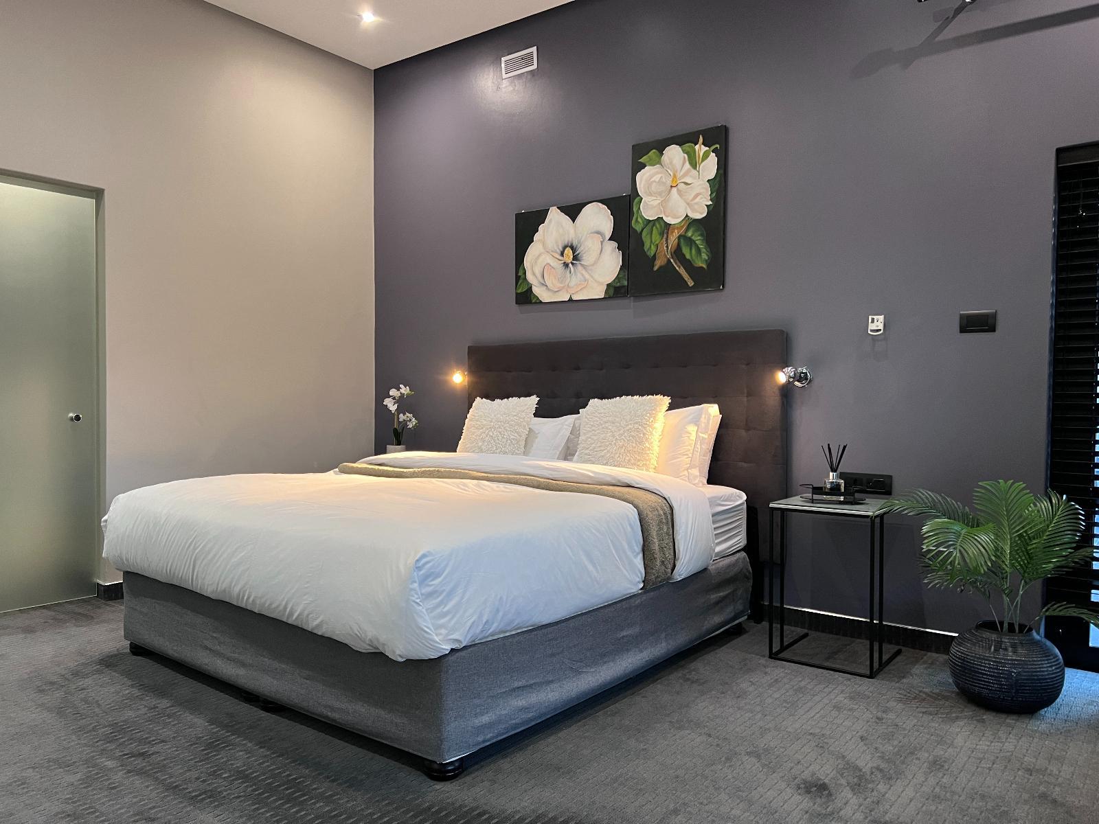 Room 1 — Photo of the whole room