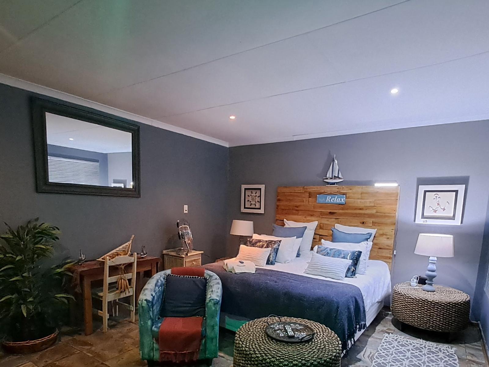 Room 1 — Photo of the whole room