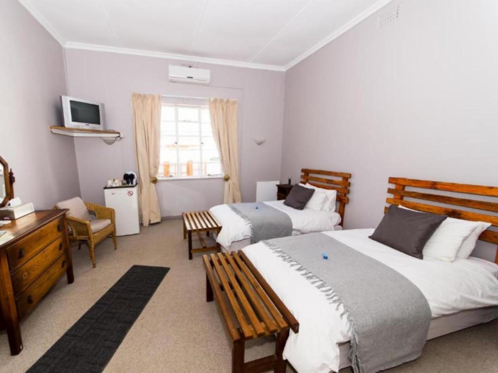 Room 1 — Photo of the whole room