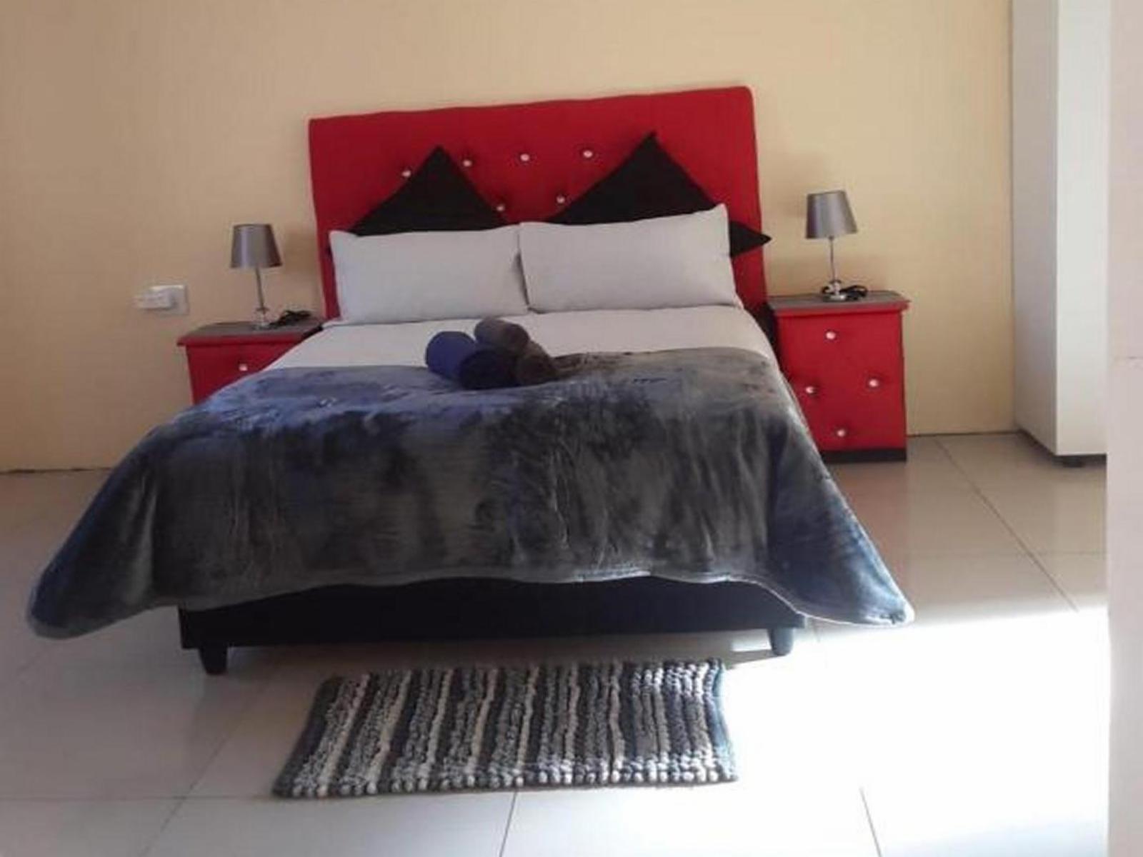 Room 1 — Photo of the whole room