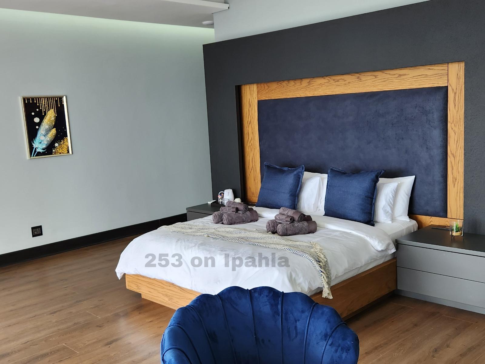 Room 3 — Photo of the whole room