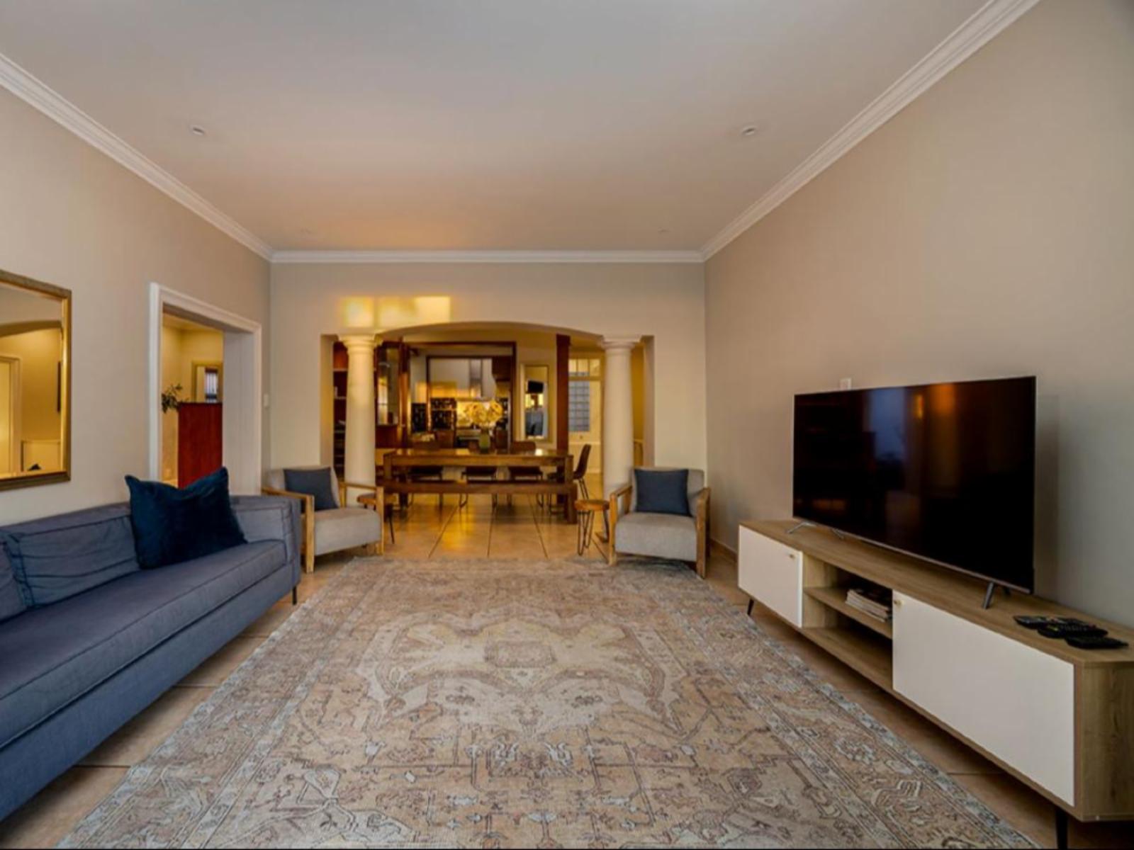 Communal lounge/ TV room