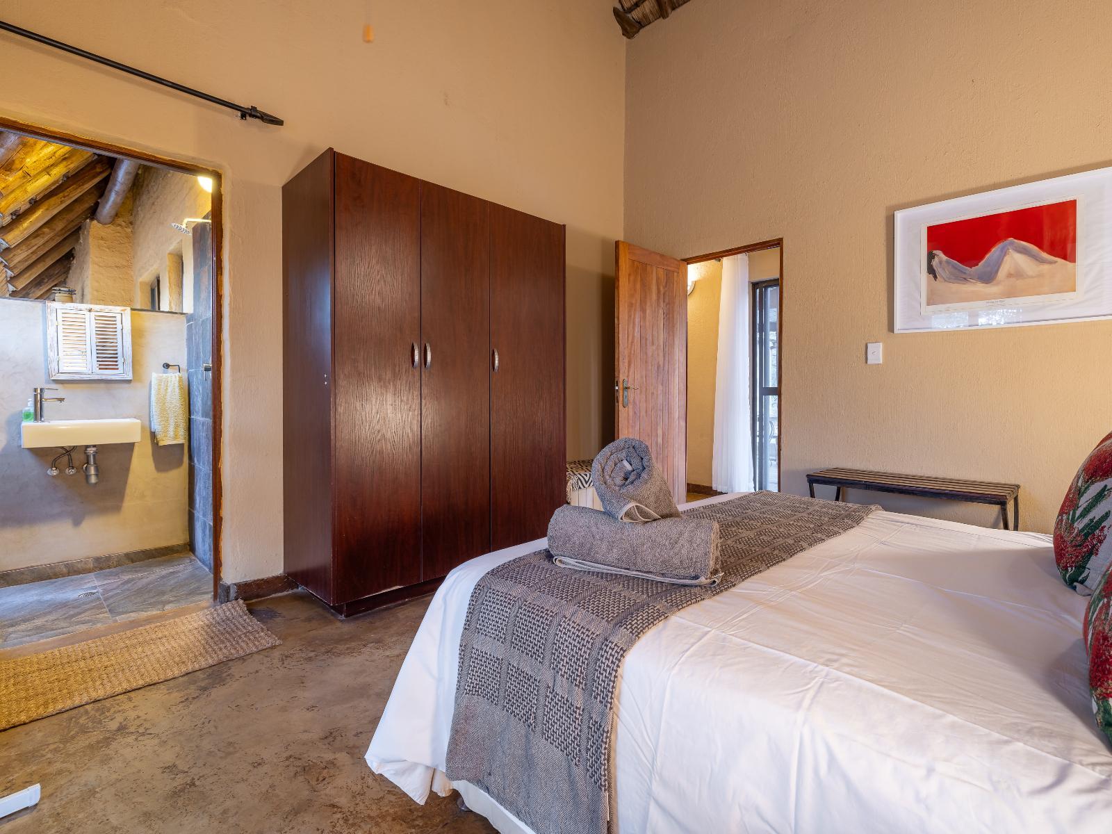 Room 1 — Photo of the whole room