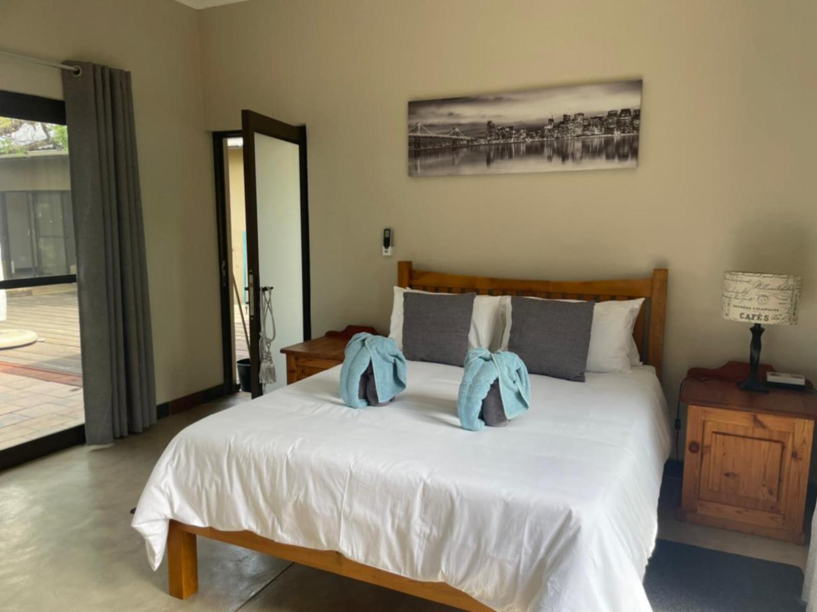 Room 1 — Photo of the whole room