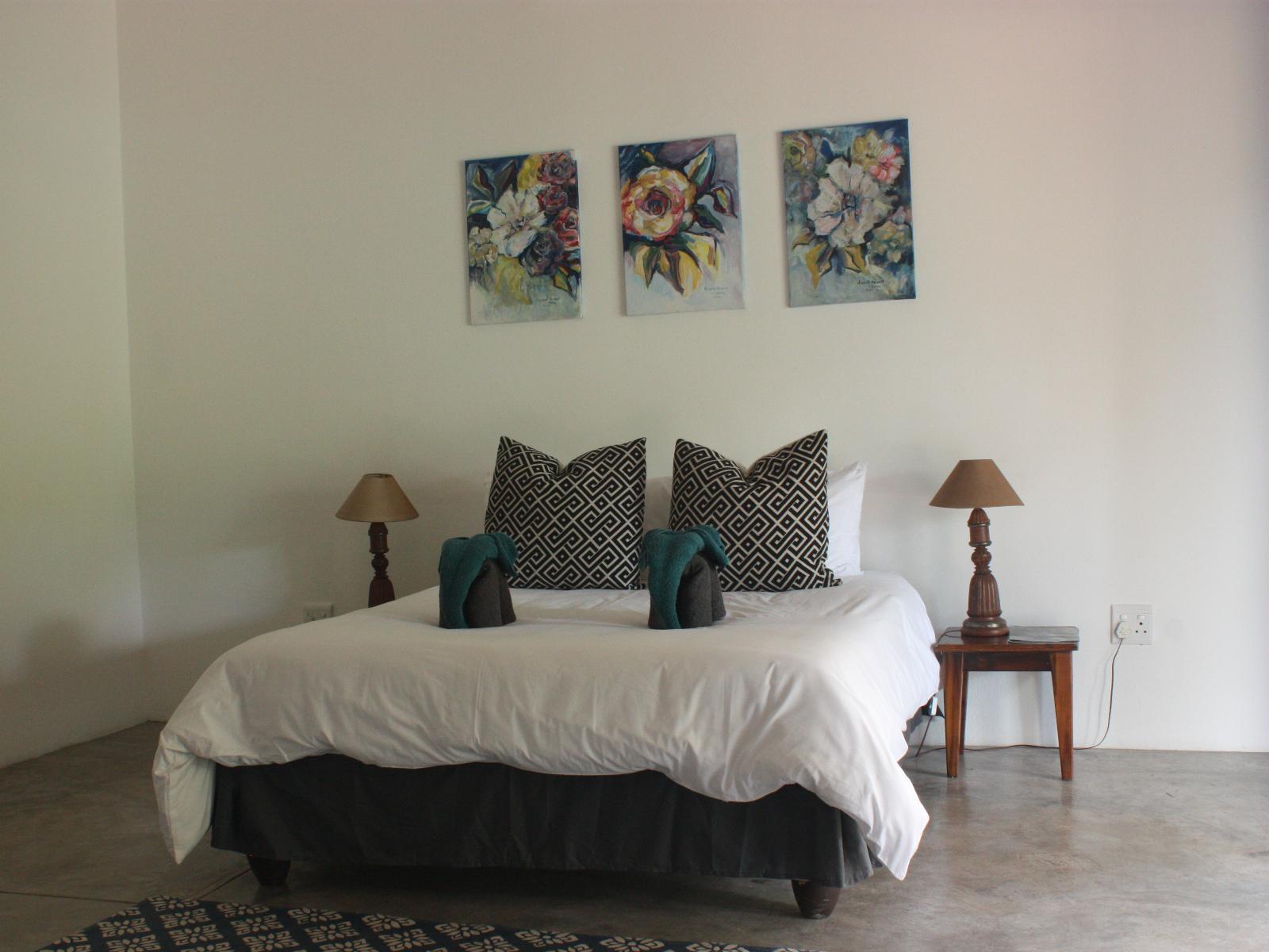Room 2 — Photo of the whole room