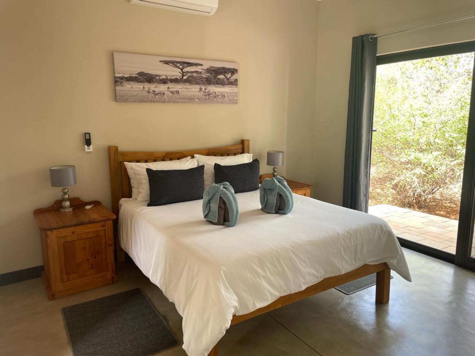 Room 1 — Photo of the whole room