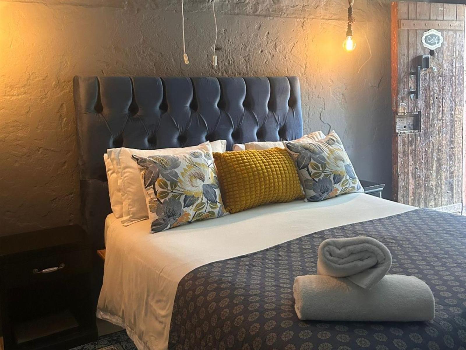 Room 5 — Bed