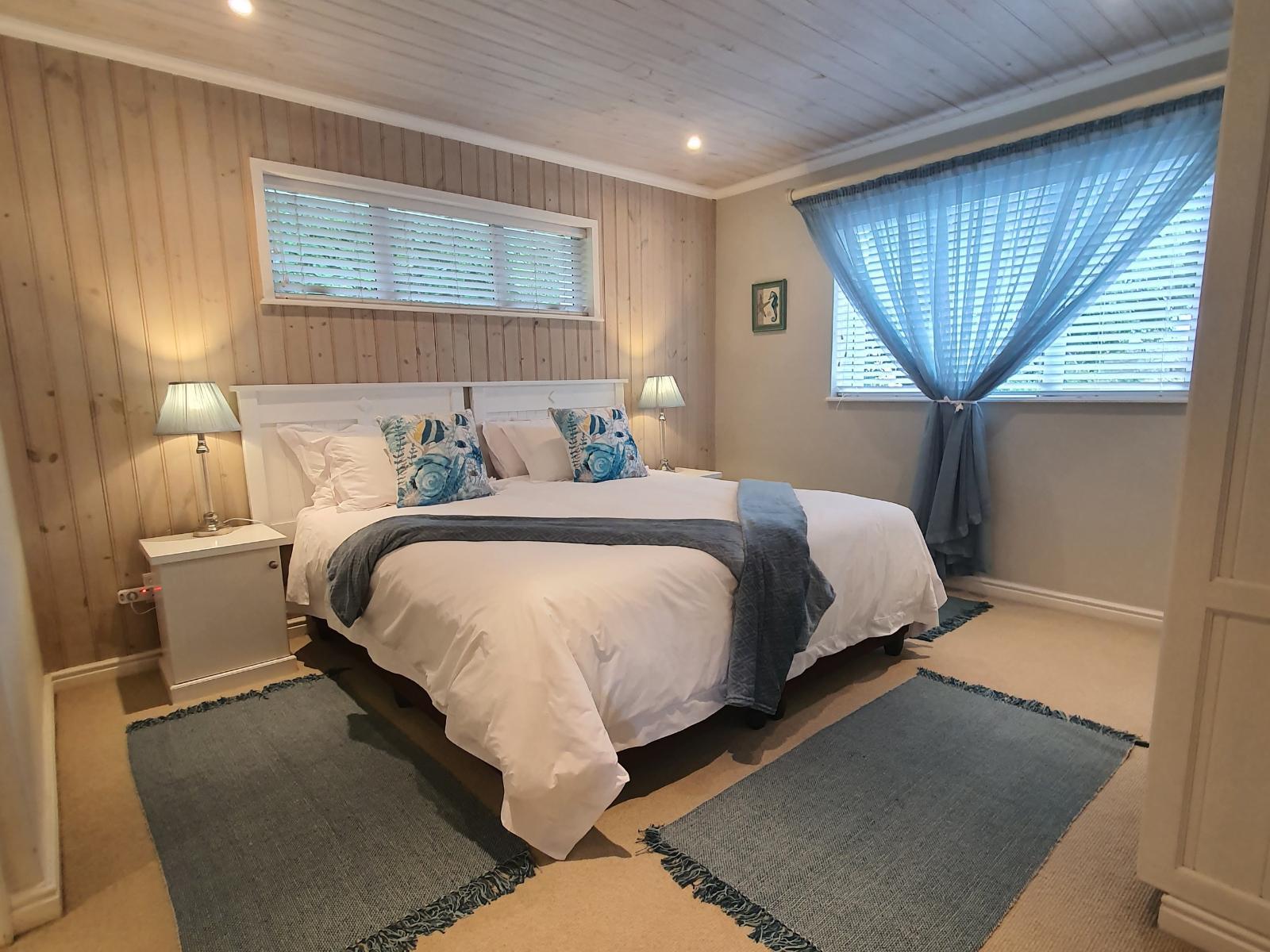 Room 1 — Photo of the whole room