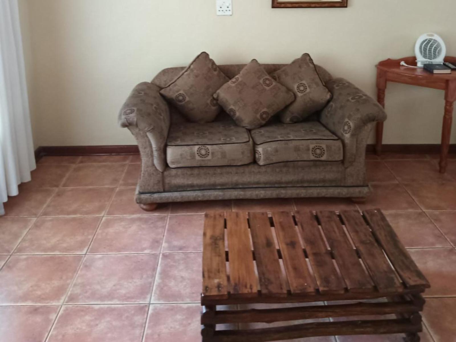 Room 7 — Seating area