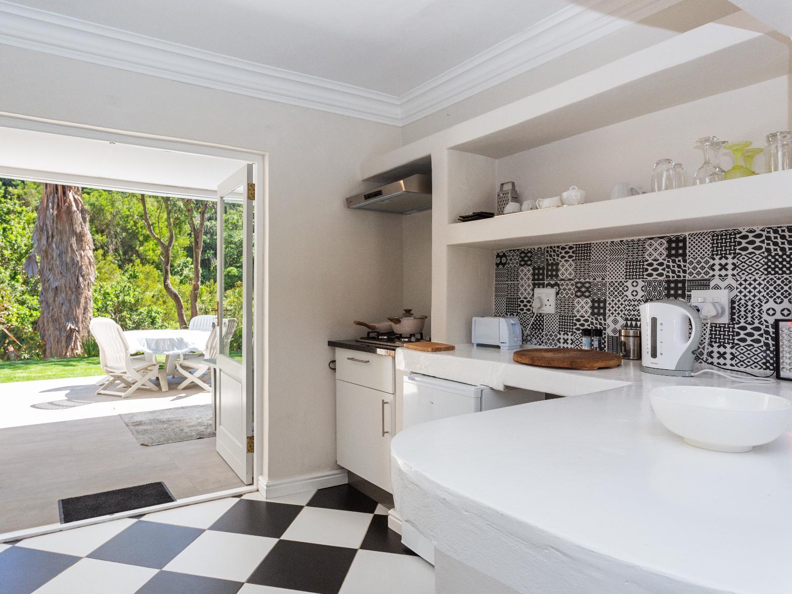 Room 1 — Kitchenette