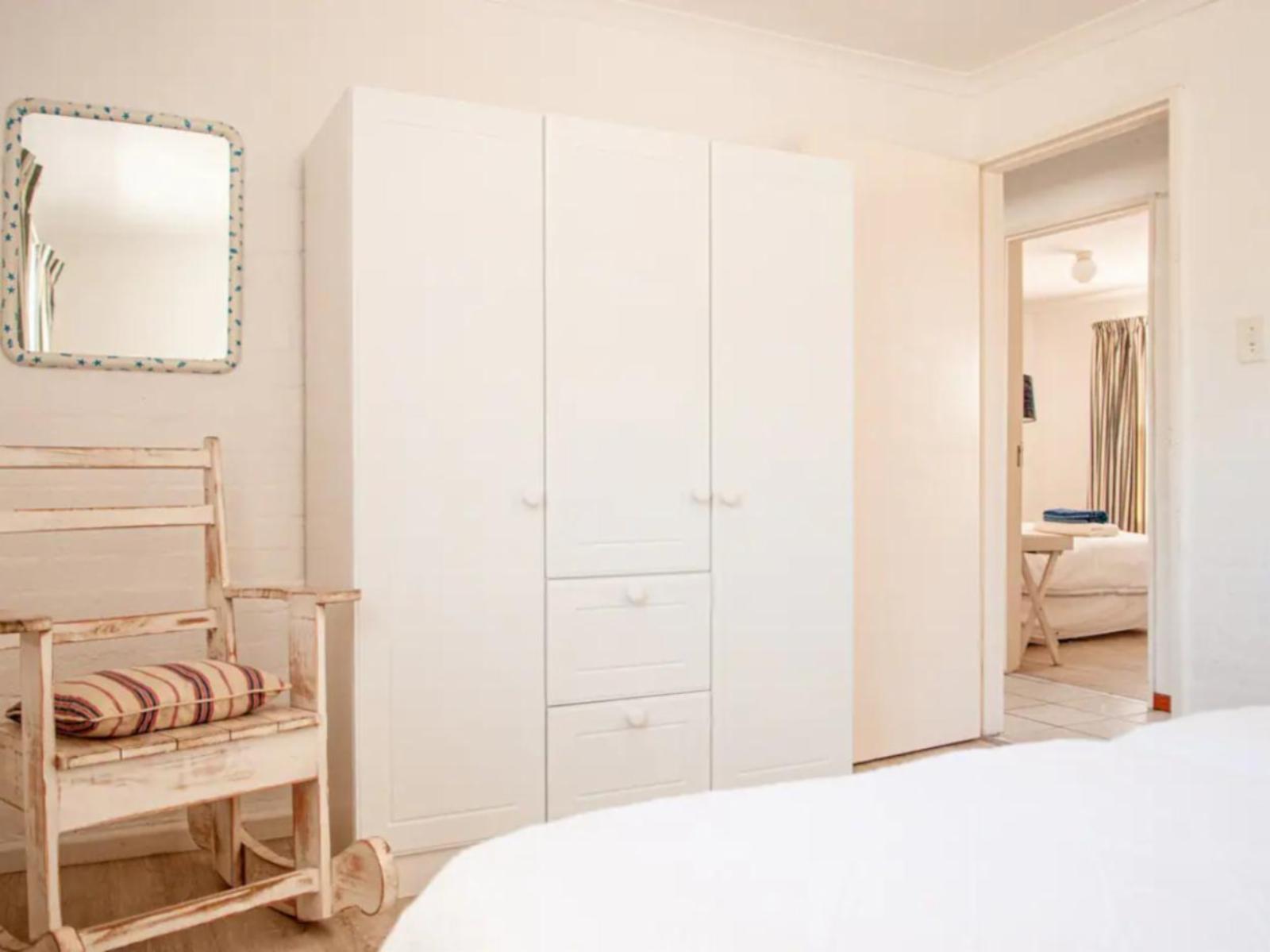 Room 1 — Photo of the whole room