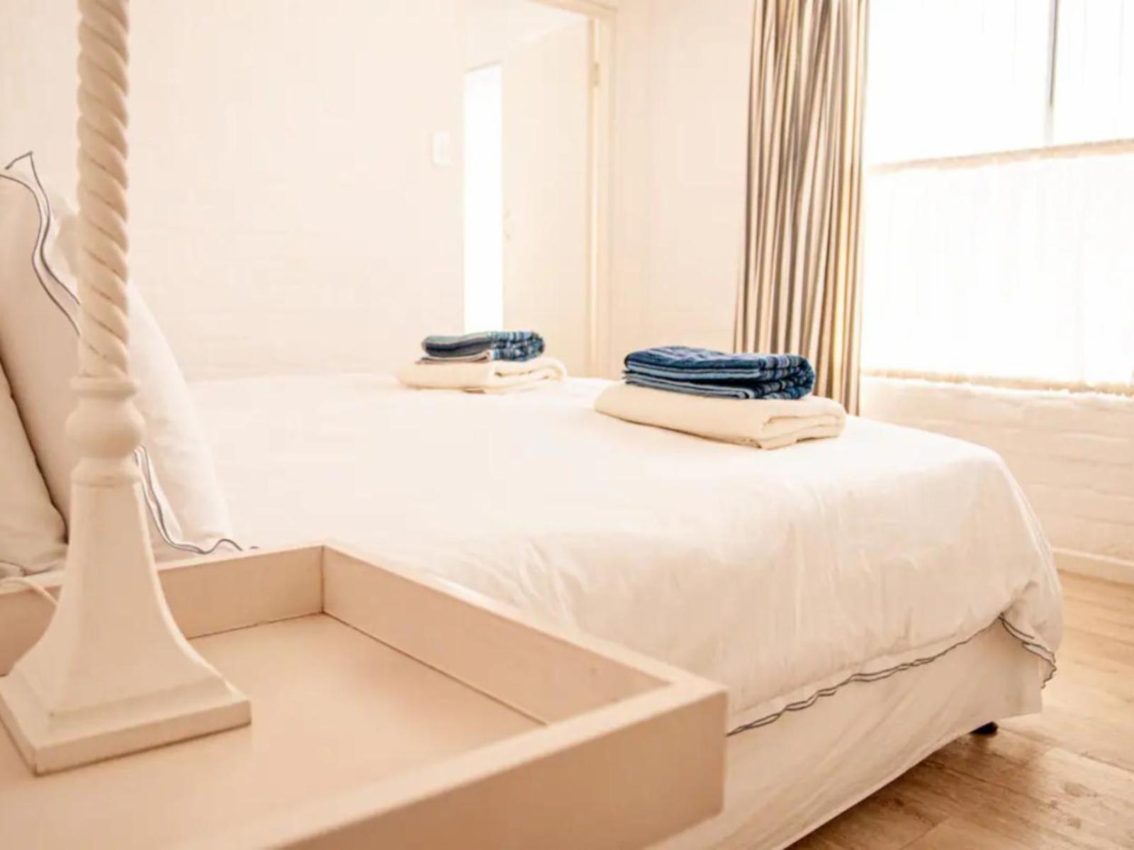 Room 1 — Photo of the whole room