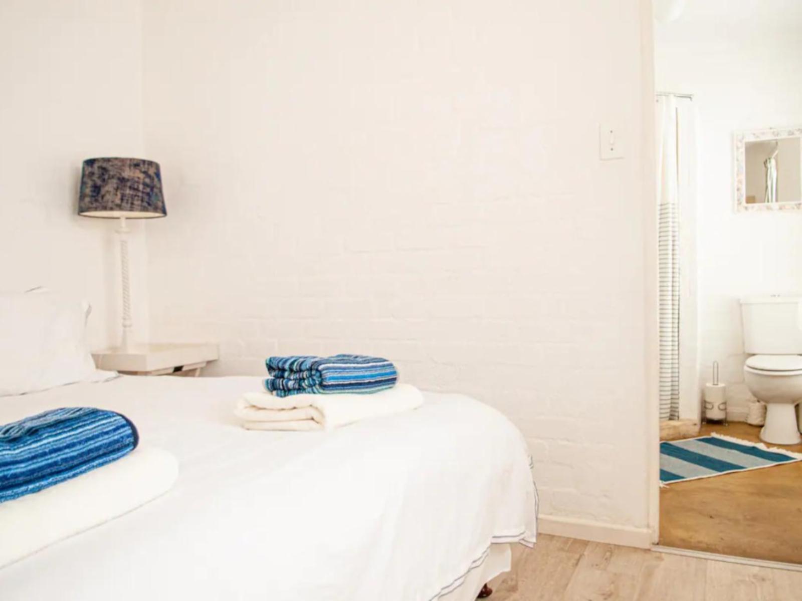 Room 1 — Photo of the whole room