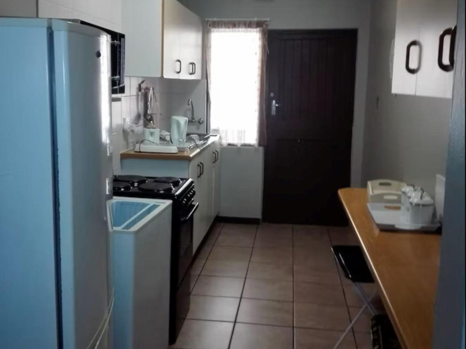Room 1 — Kitchenette