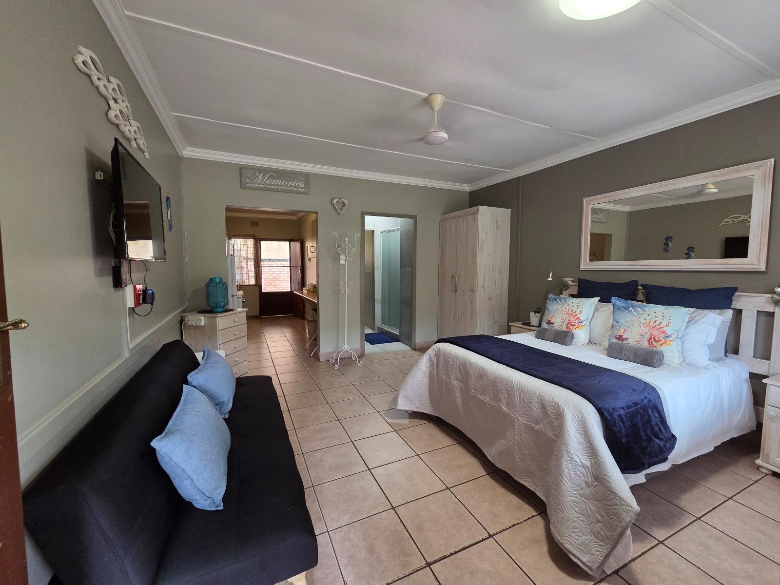 Room 1 — Photo of the whole room