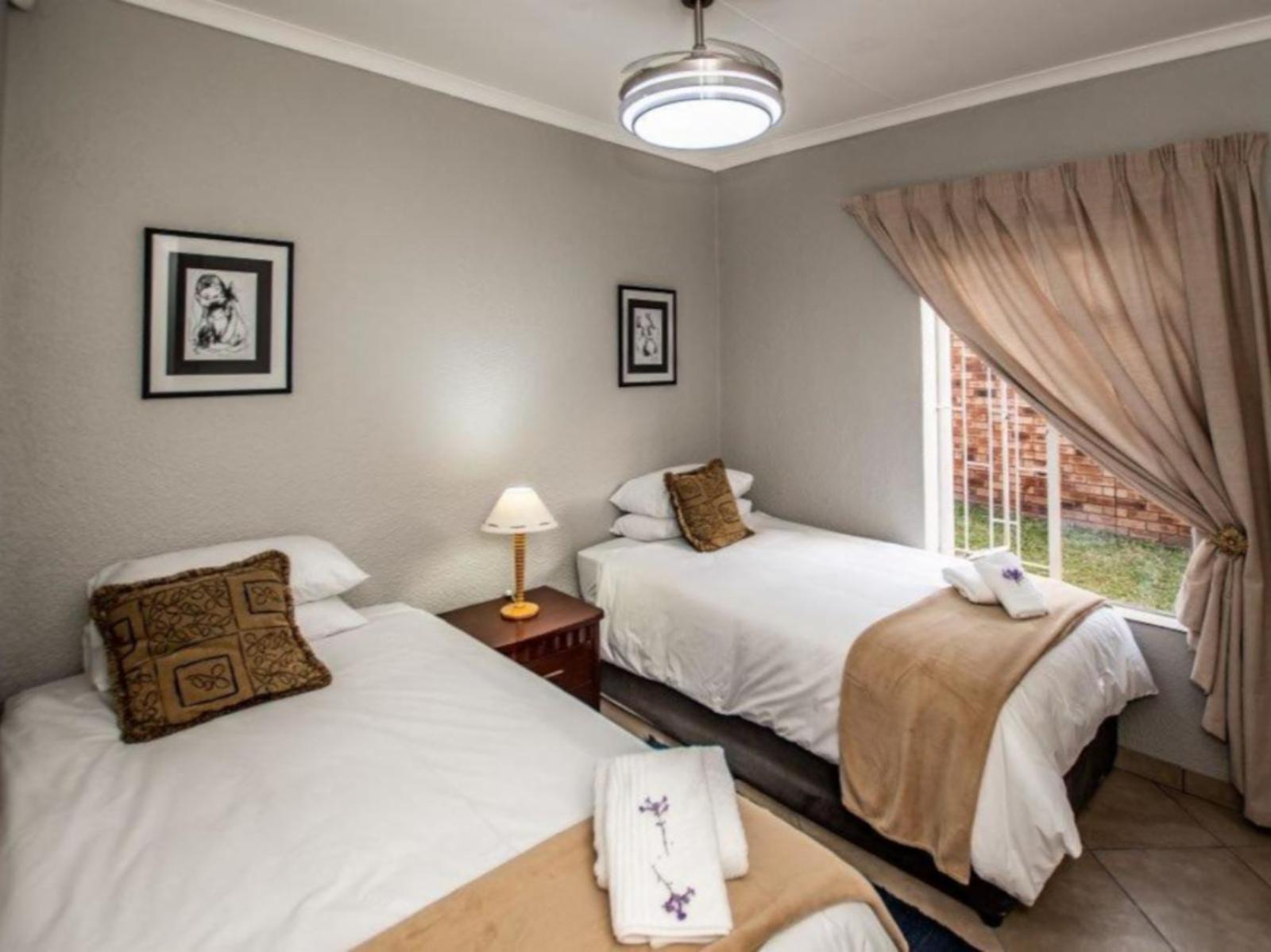 Room 1 — Photo of the whole room