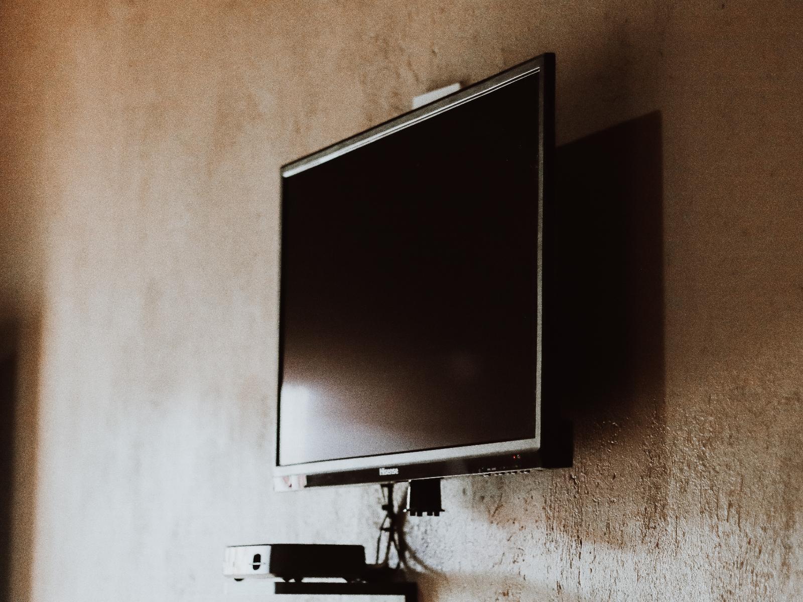 Room 1 — TV and multimedia