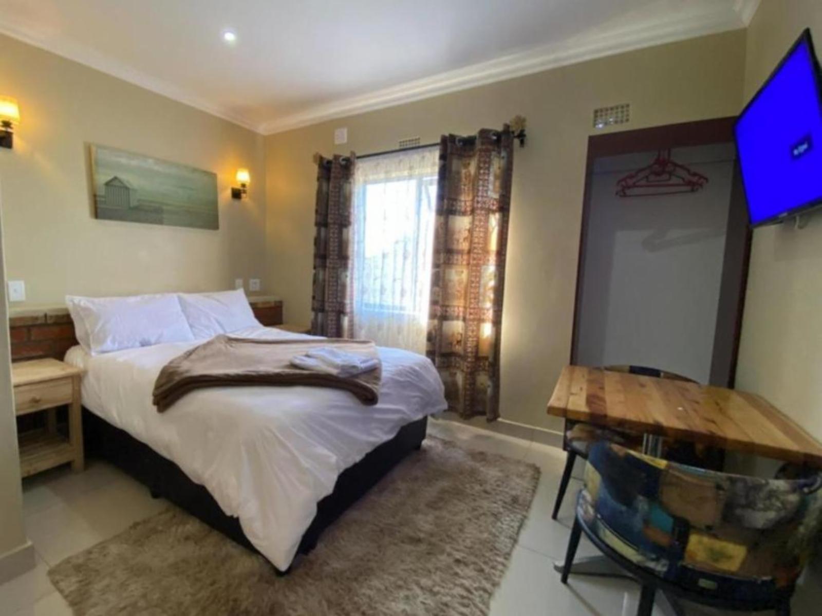 Room 1 — Photo of the whole room