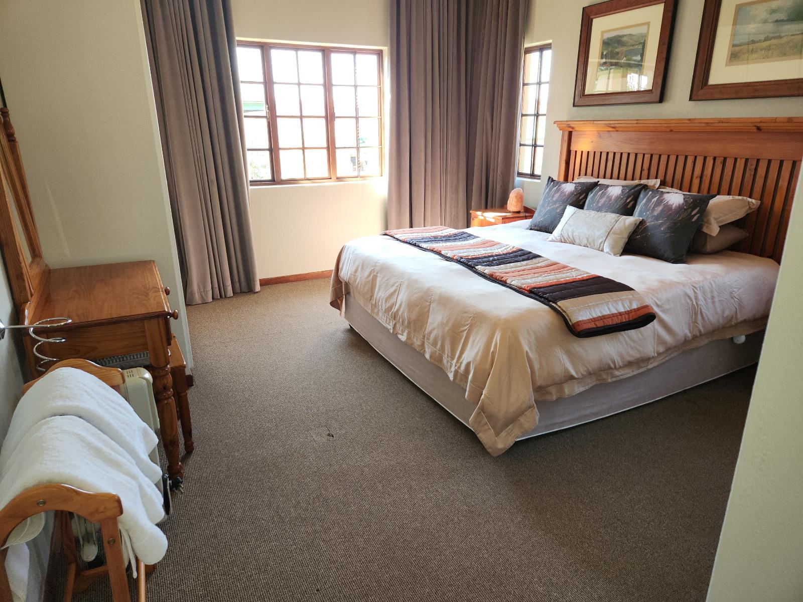 Room 1 — Photo of the whole room