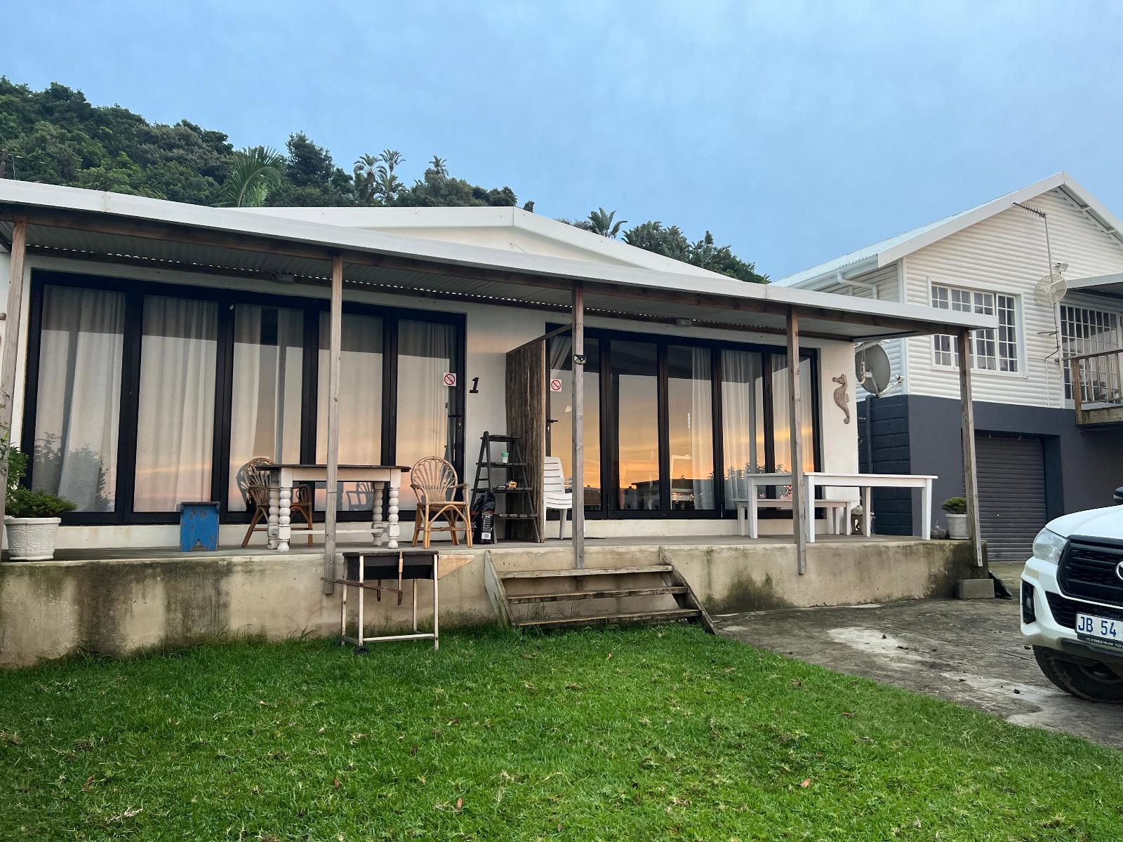 Linga Futhi Beach Cottages