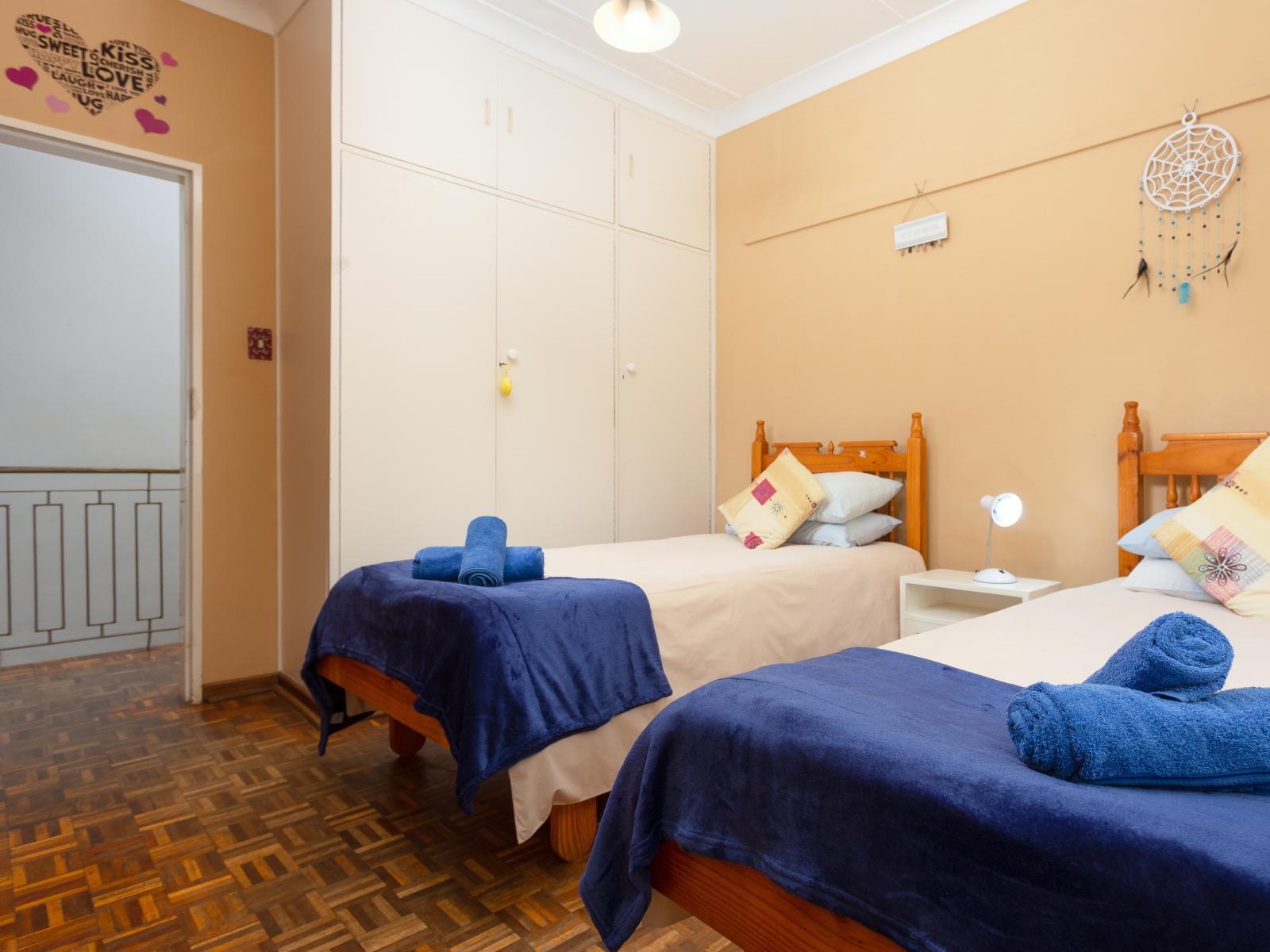 Room 1 — Photo of the whole room