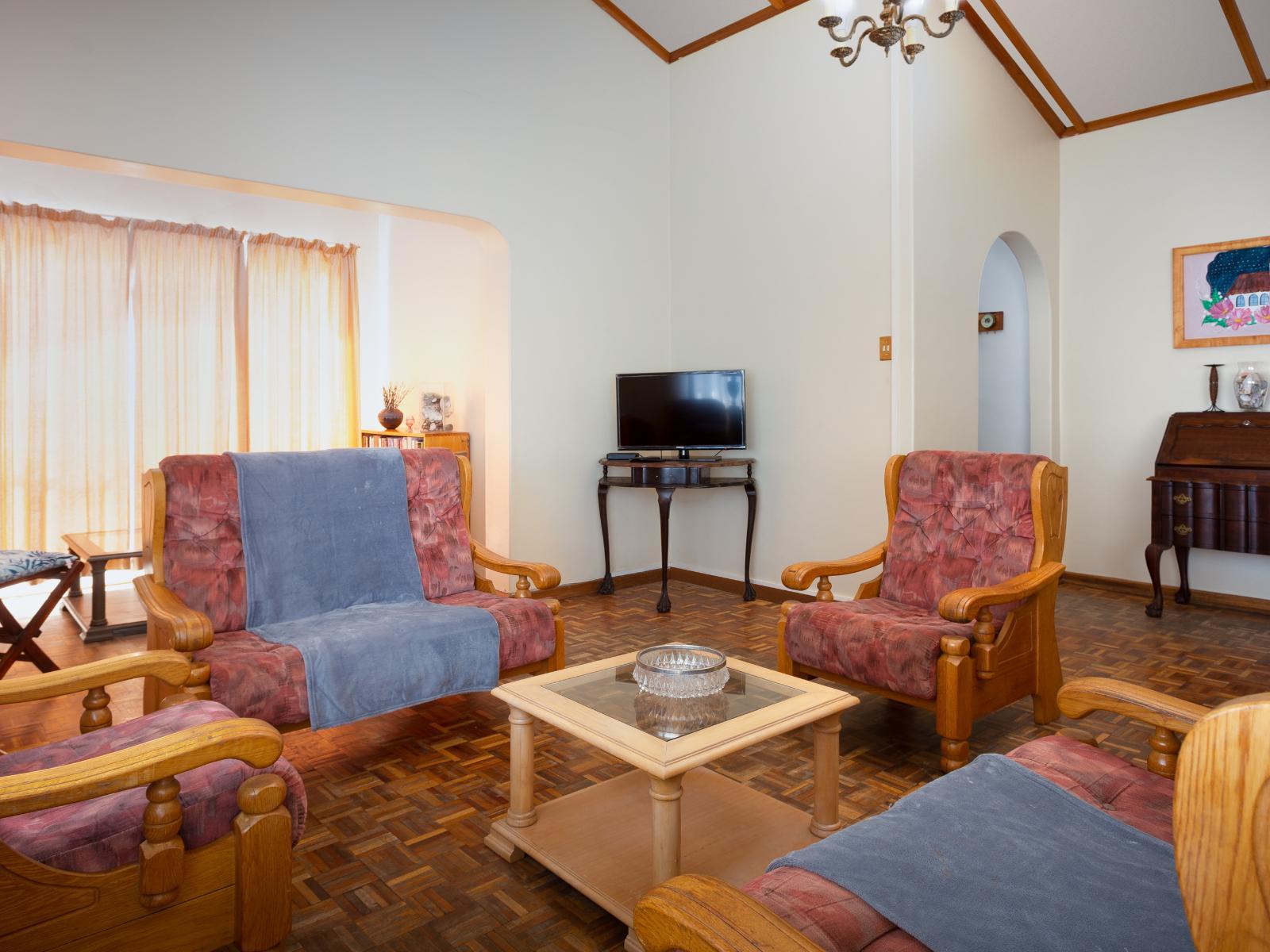 Communal lounge/ TV room
