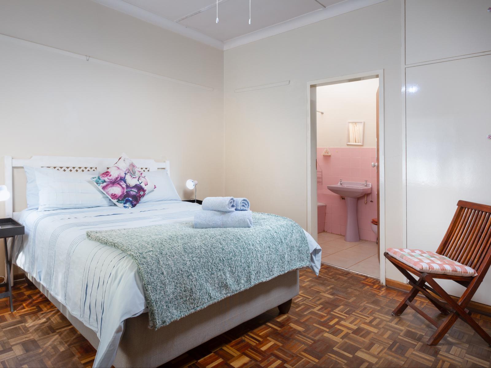 Room 1 — Photo of the whole room