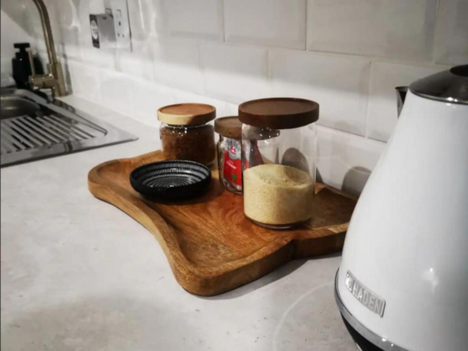 Room 1 — Coffee/tea facilities