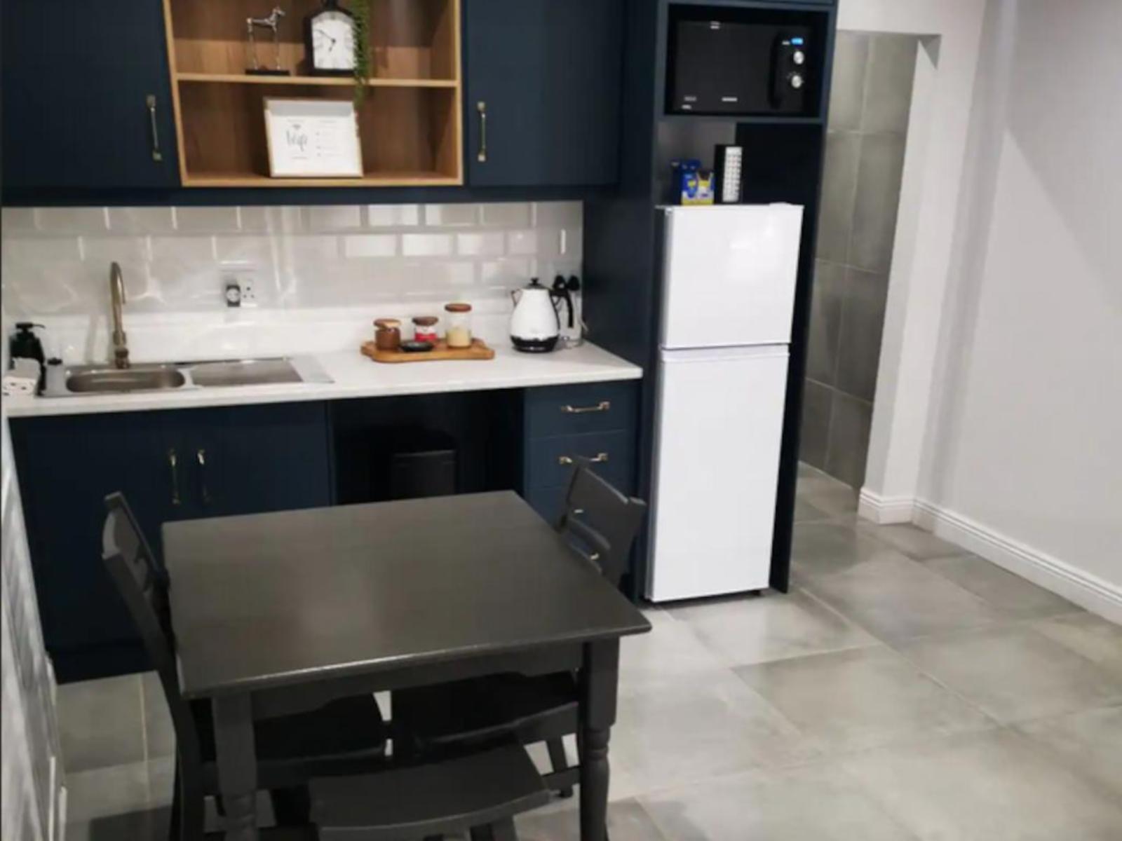 Room 1 — Kitchenette