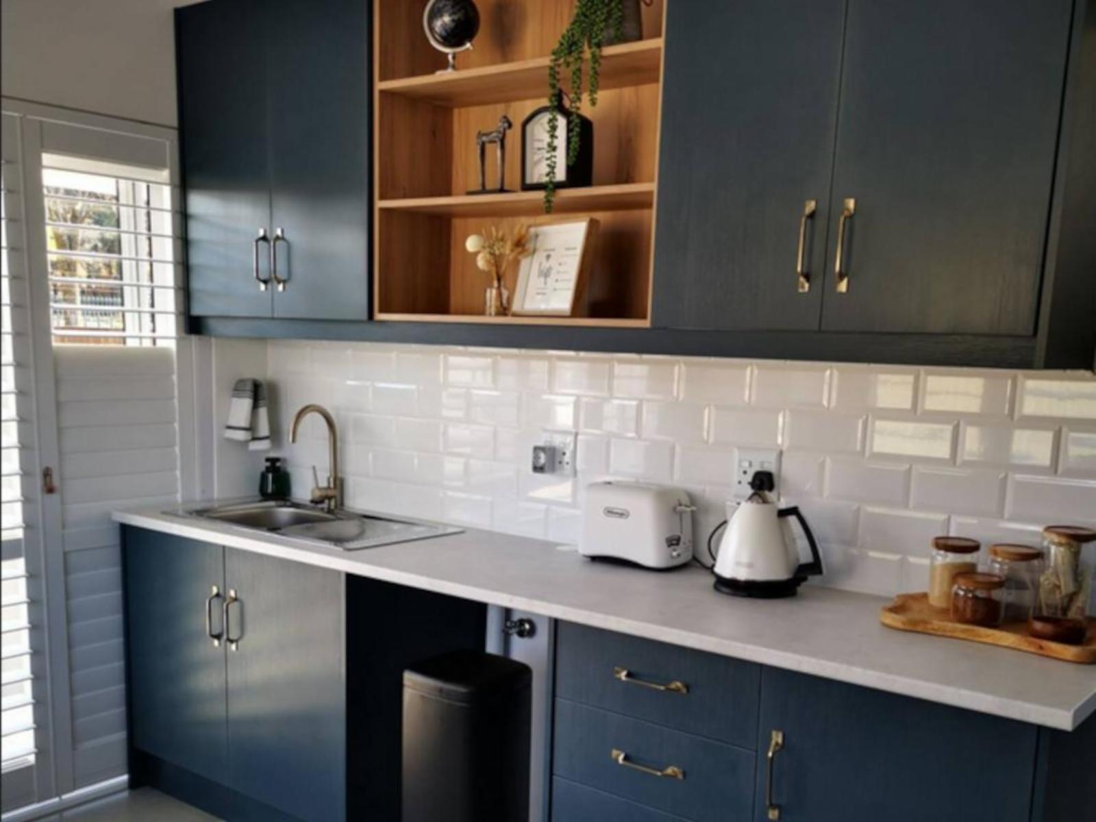 Room 1 — Kitchenette