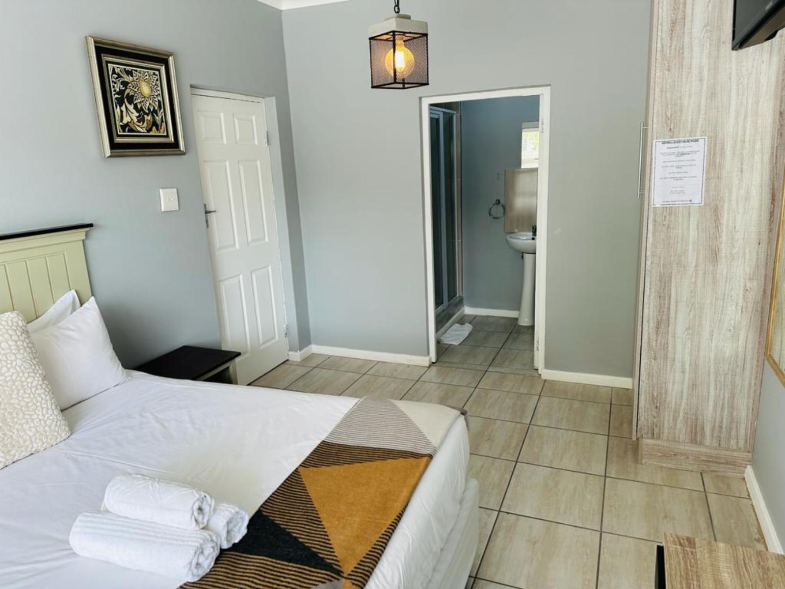Room 1 — Photo of the whole room