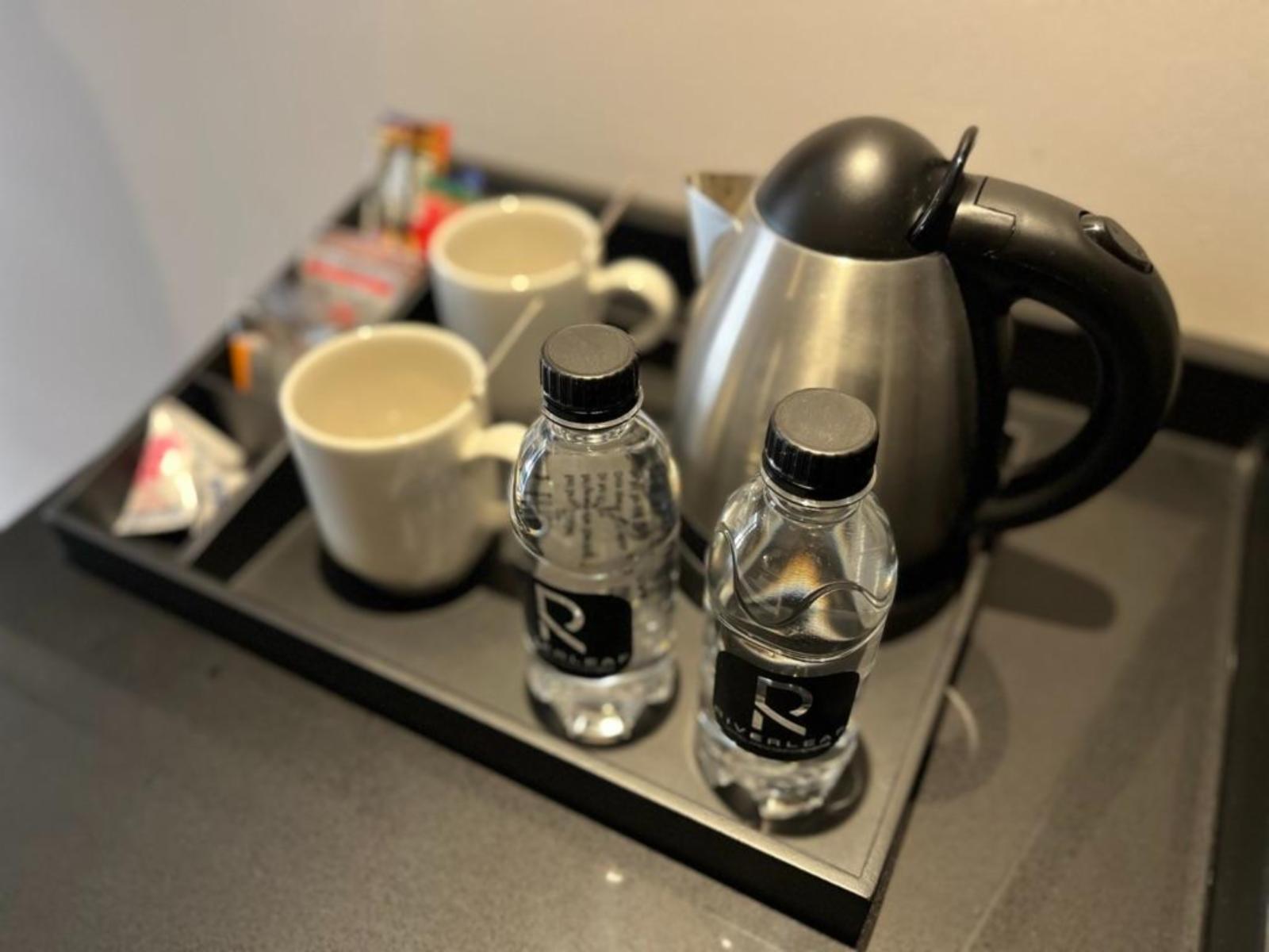 Room 1 — Coffee/tea facilities
