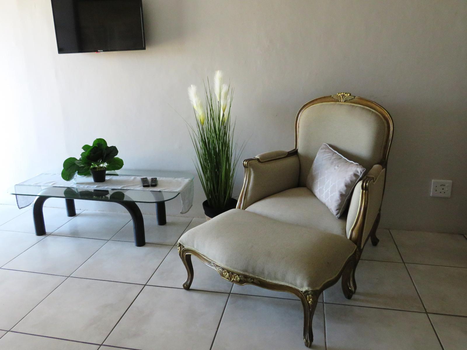 Room 8 — Seating area