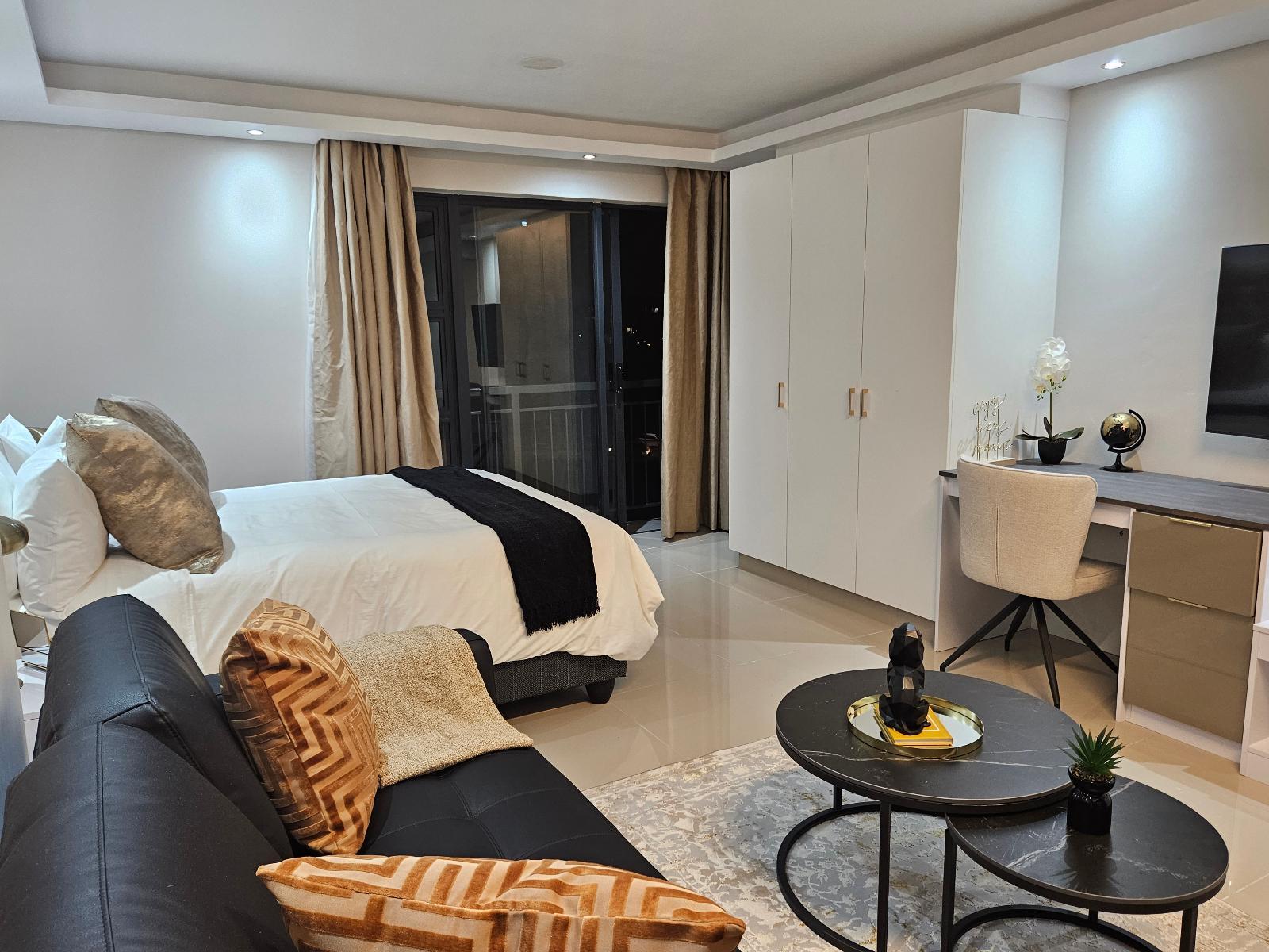 Room 1 — Photo of the whole room