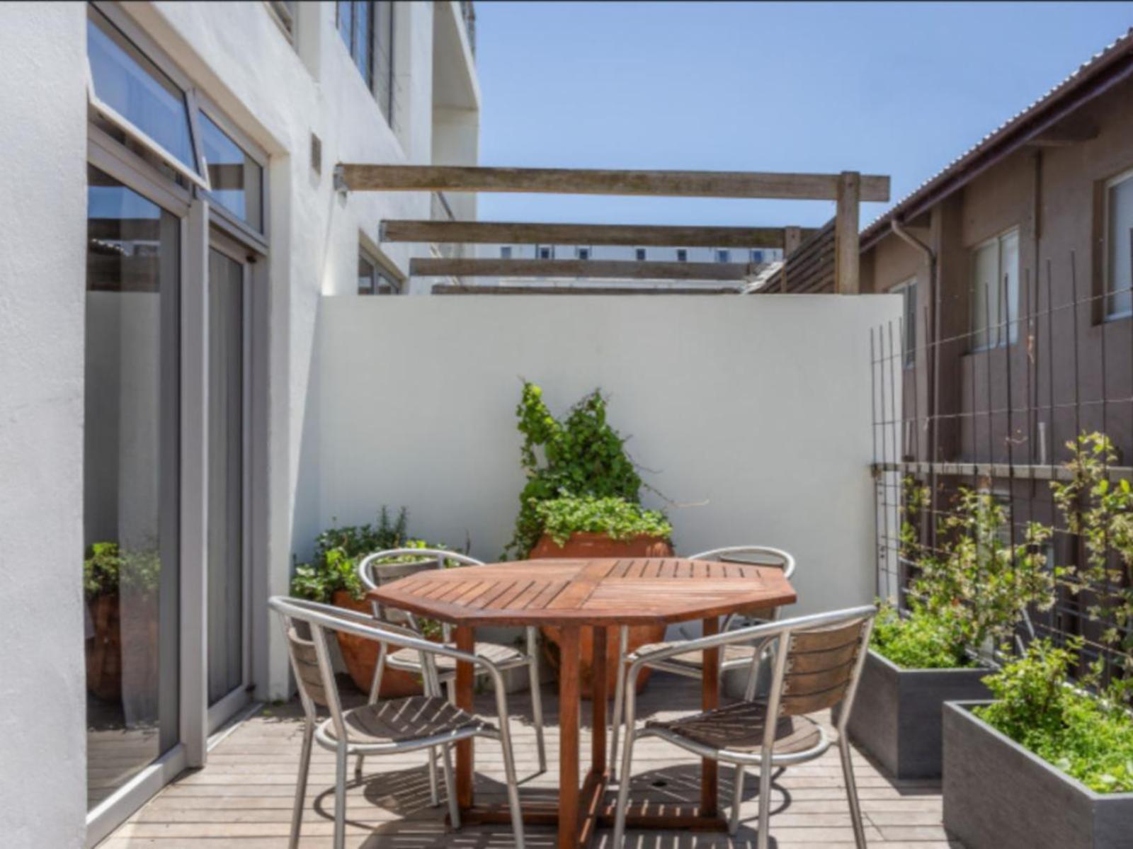 Room 1 — Balcony/Terrace