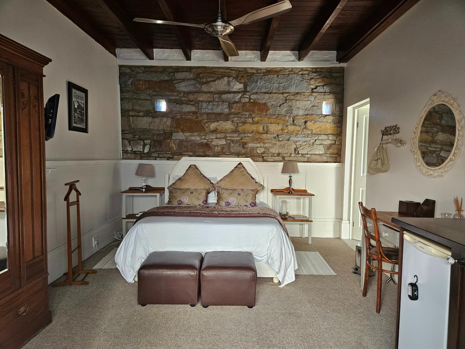 Room 1 — Photo of the whole room