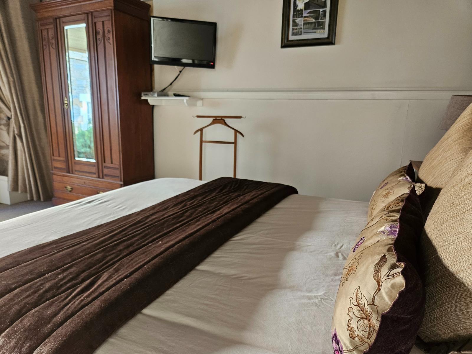 Room 1 — Bed