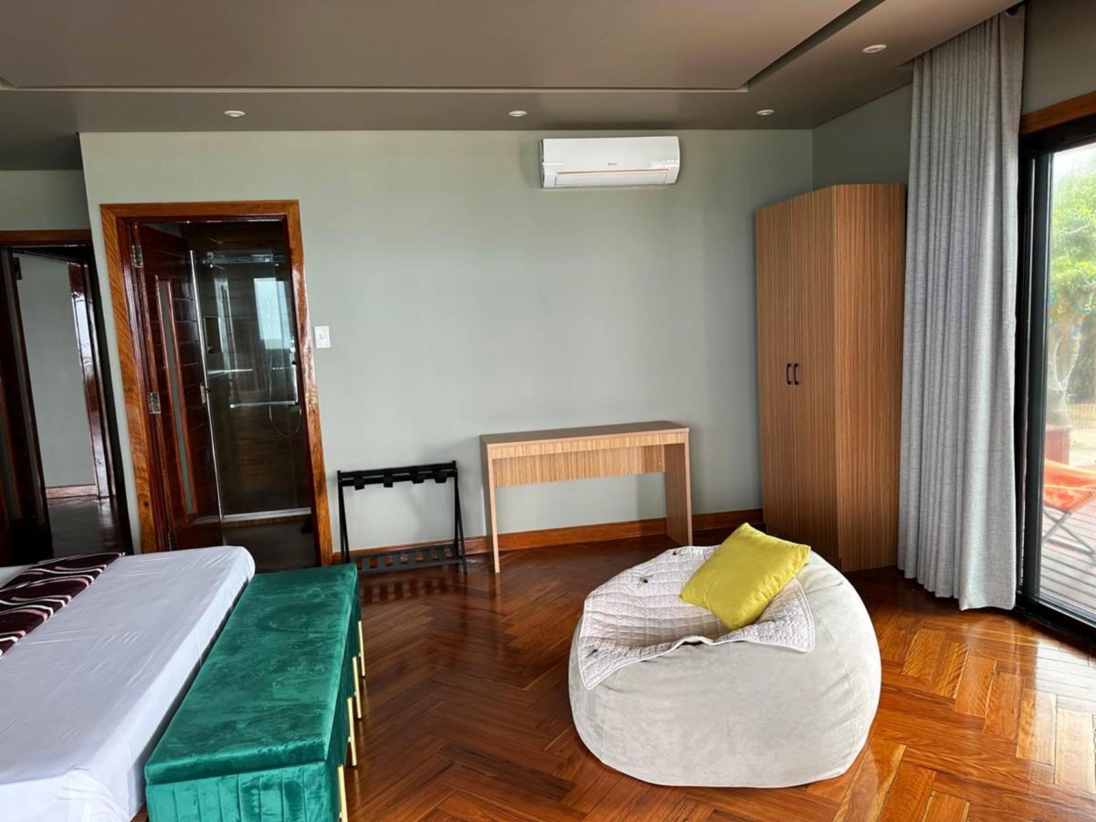 Lounge or bar