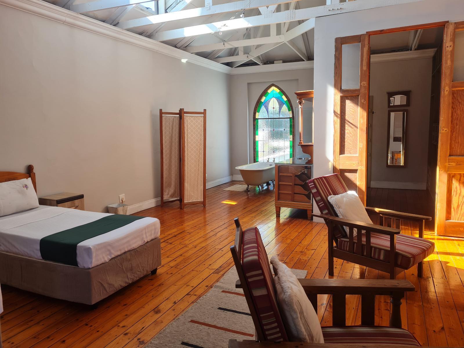 Room 2 — Photo of the whole room