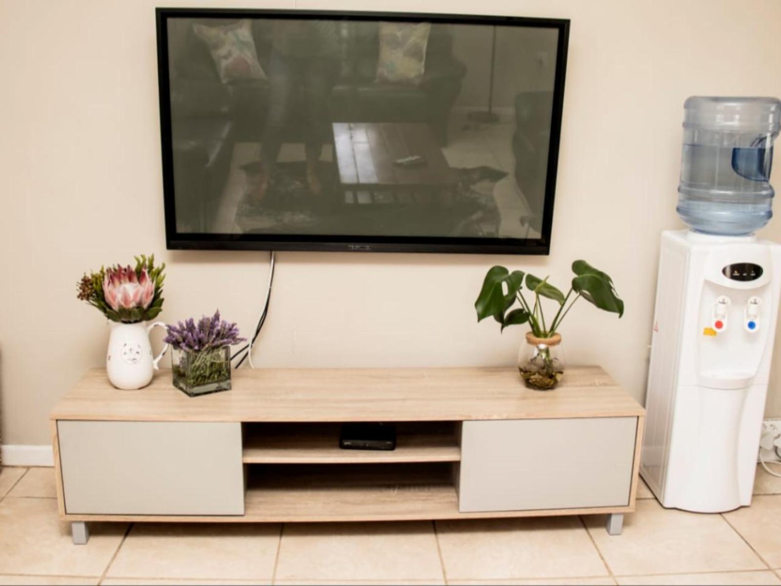 Room 1 — TV and multimedia