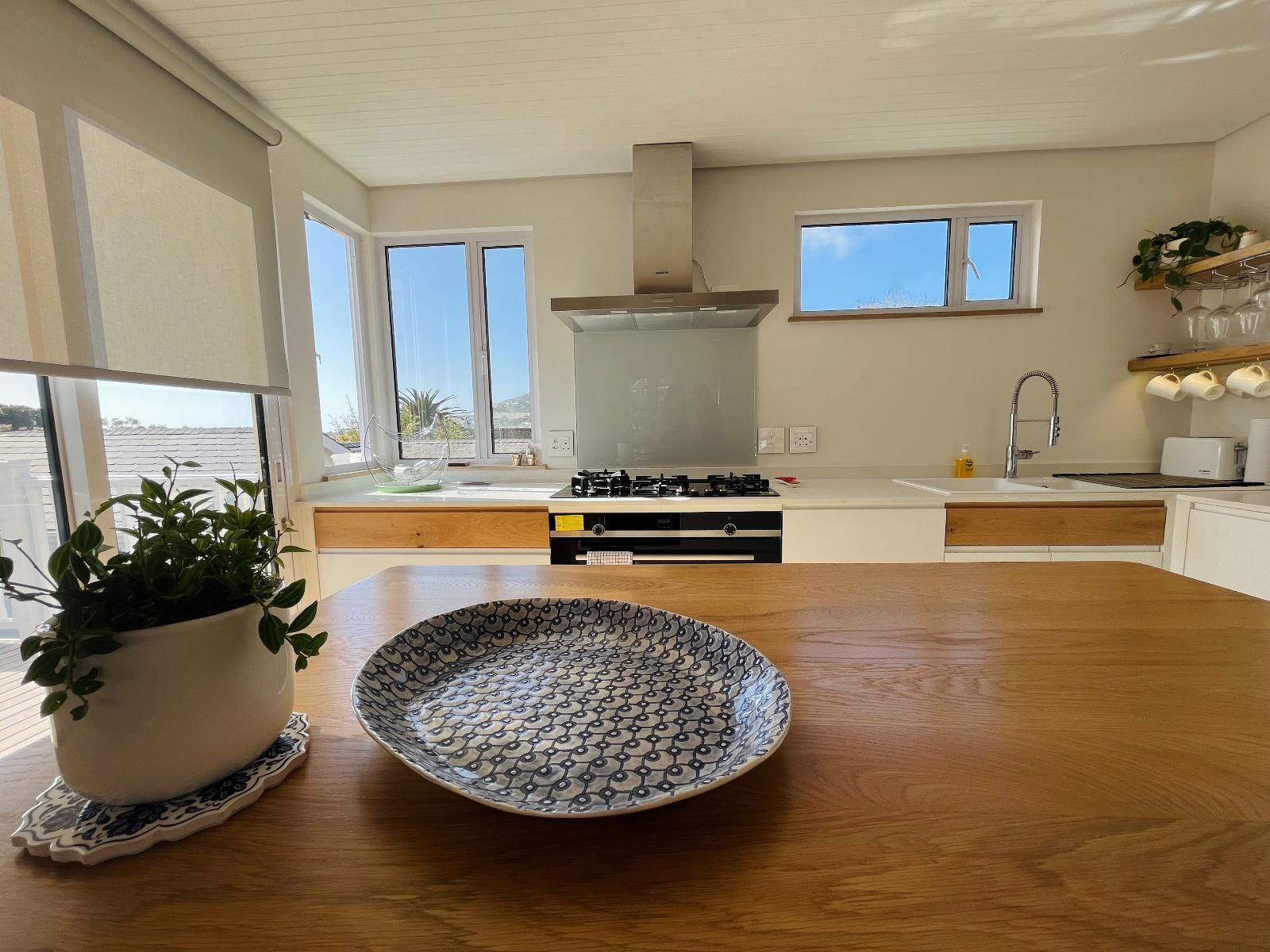 Room 2 — Breakfast area