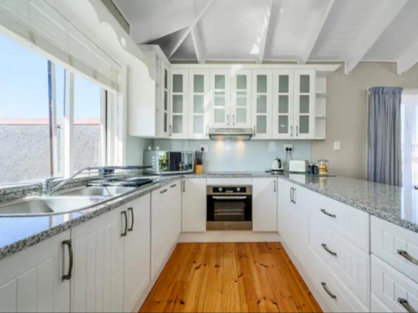 Room 1 — Kitchenette