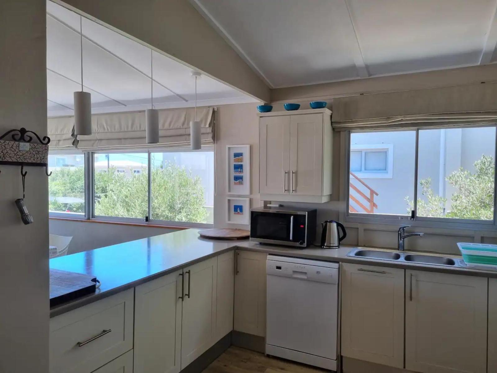 Room 1 — Kitchenette