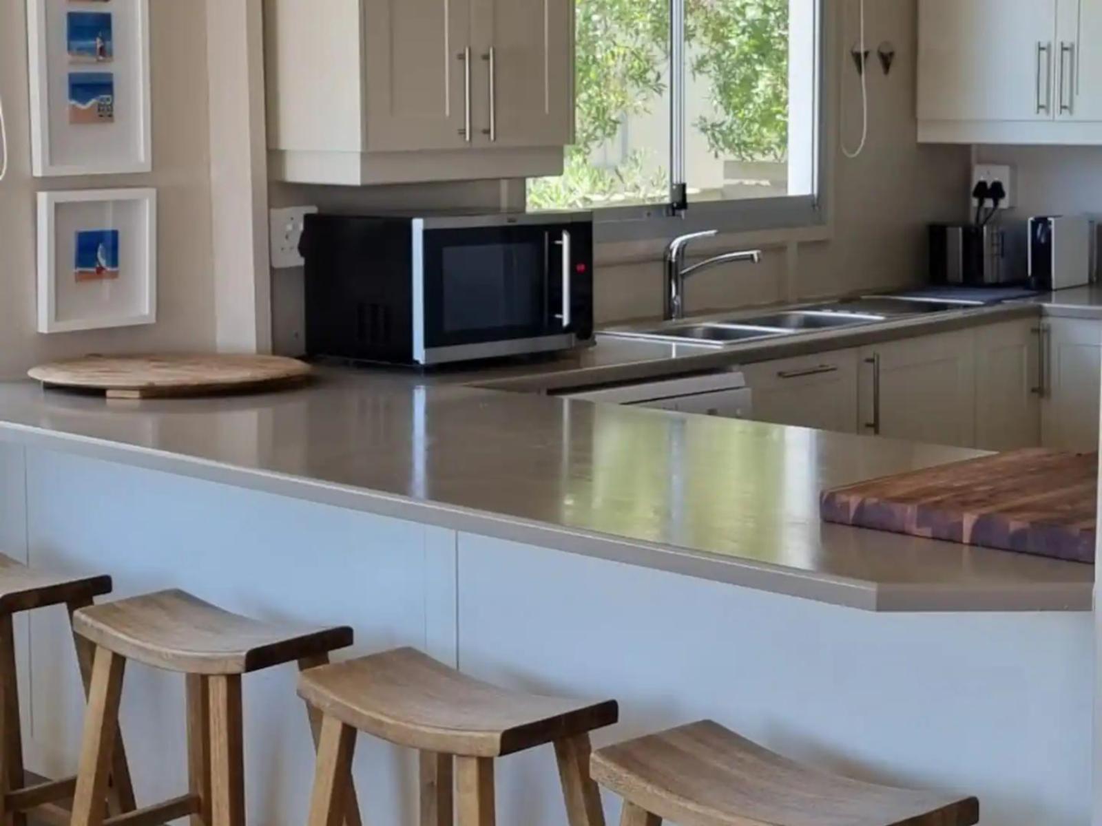 Room 1 — Kitchenette